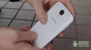 Samsung Galaxy S4-vs-iphone 5-4